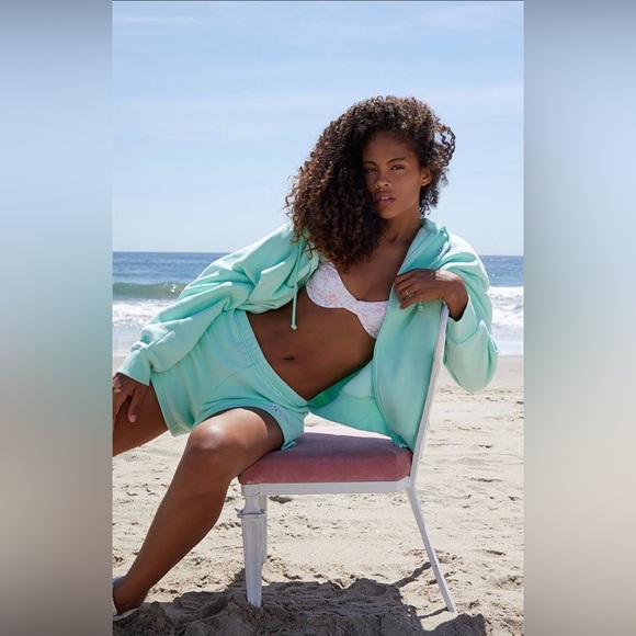 NWT Barbie Sweater - Picture 5 of 7